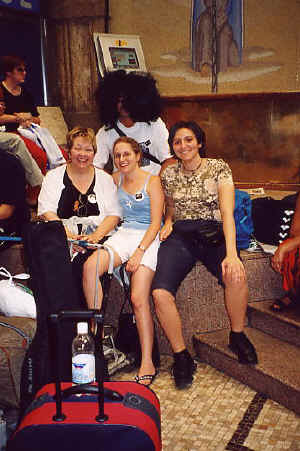 Central station Milano: Stefy, Gaia, Laura, Jo(angelo) (P.G.)